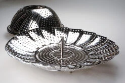 RSVP Endurance® Vegetable Steamer – 12" Dia.