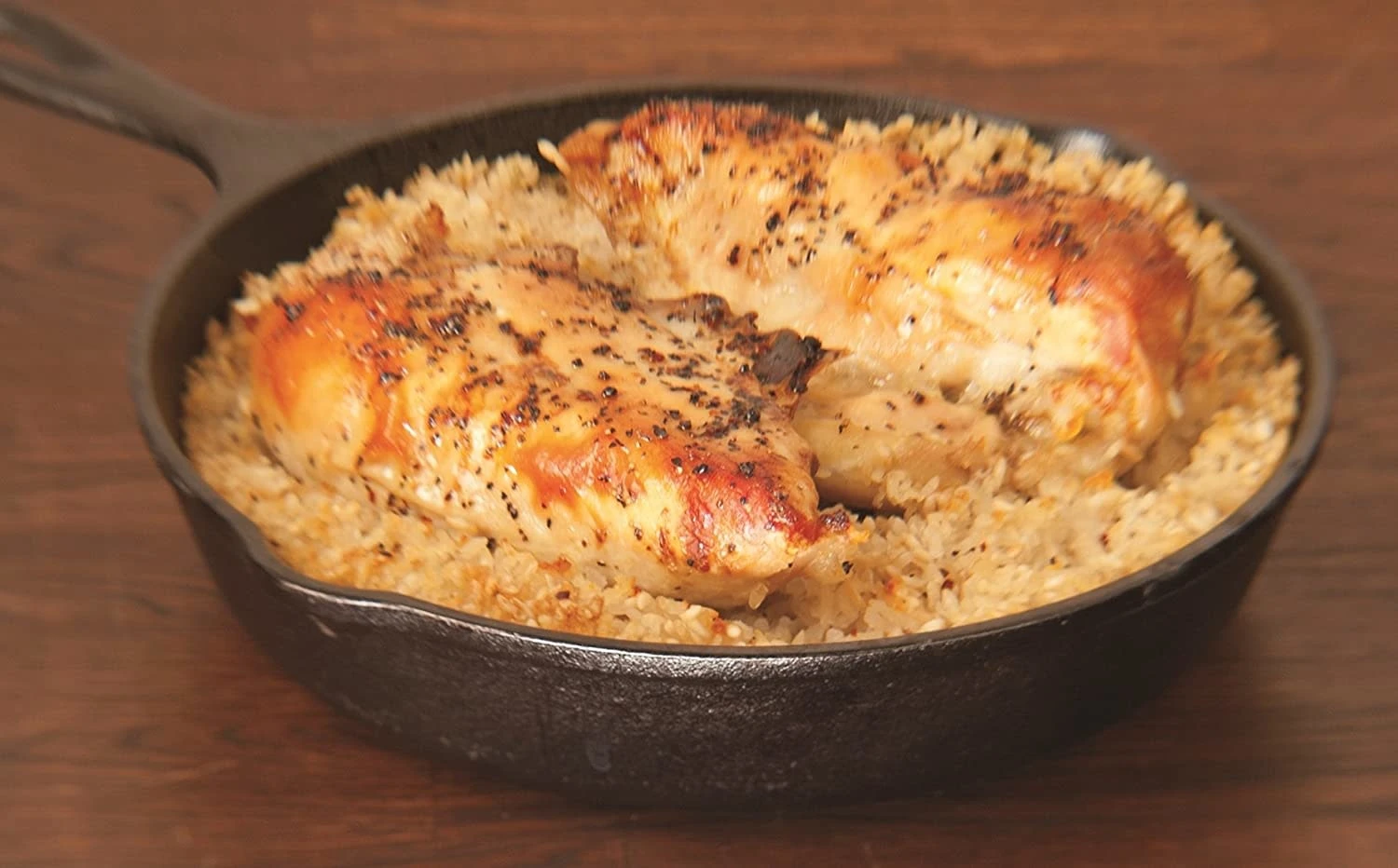 Lodge Cast Iron Skillet, 9" 5 Lodge Cast Iron Skillet, 9" - Image 3