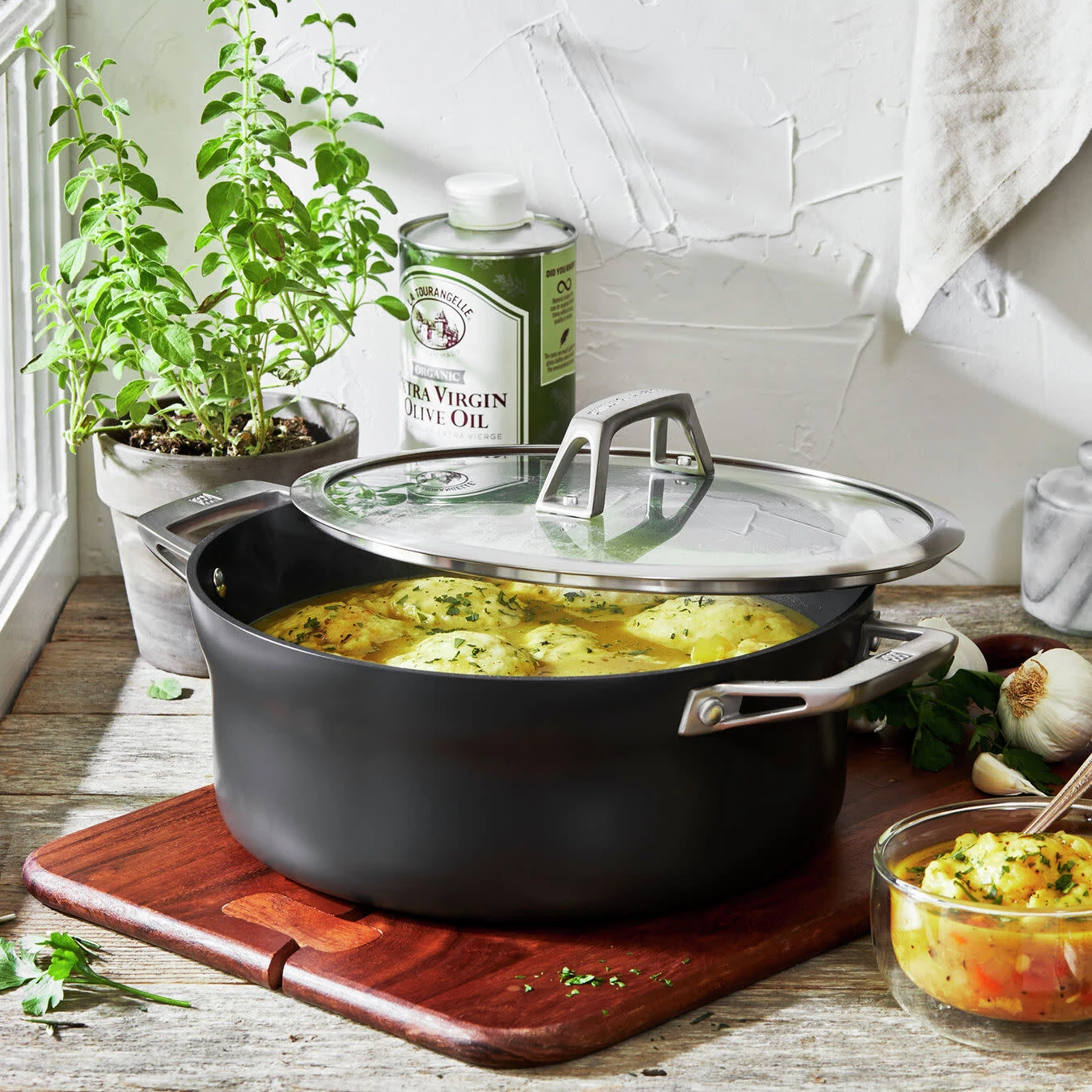 Zwilling Motion 5 Qt. Dutch Oven 4 Zwilling Motion 5 Qt. Dutch Oven - Image 2