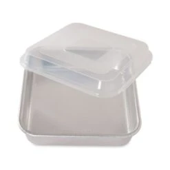 Nordic Ware Square Cake Pan W/Storage Lid - 9"x9"x2.5"