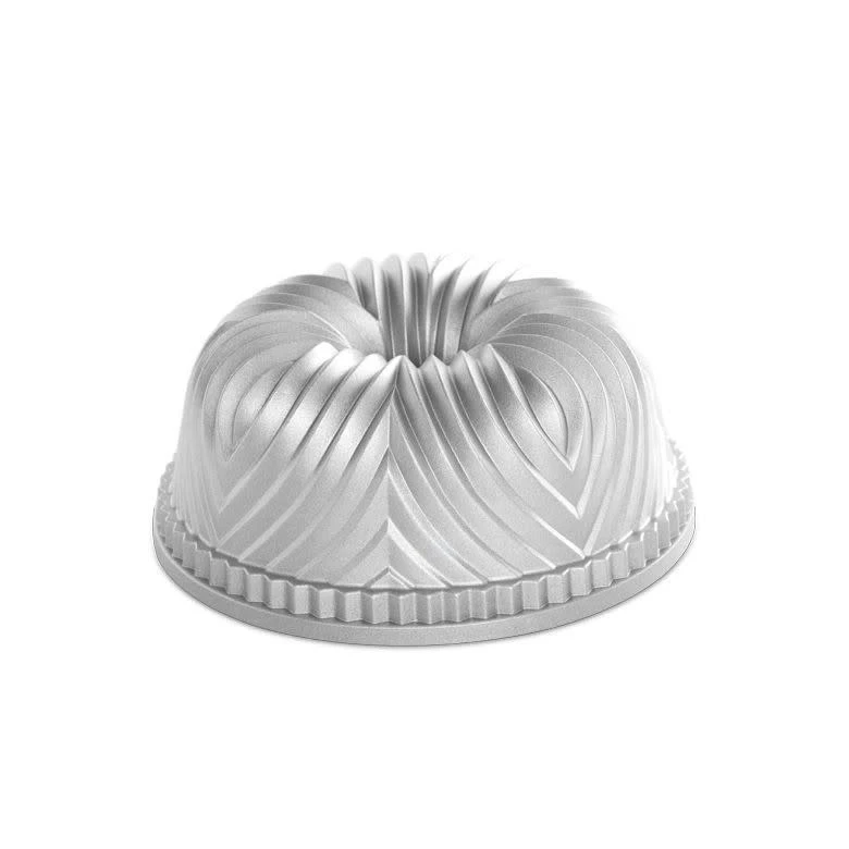 Nordic Ware Bavaria Bundt Pan 3 Nordic Ware Bavaria Bundt Pan