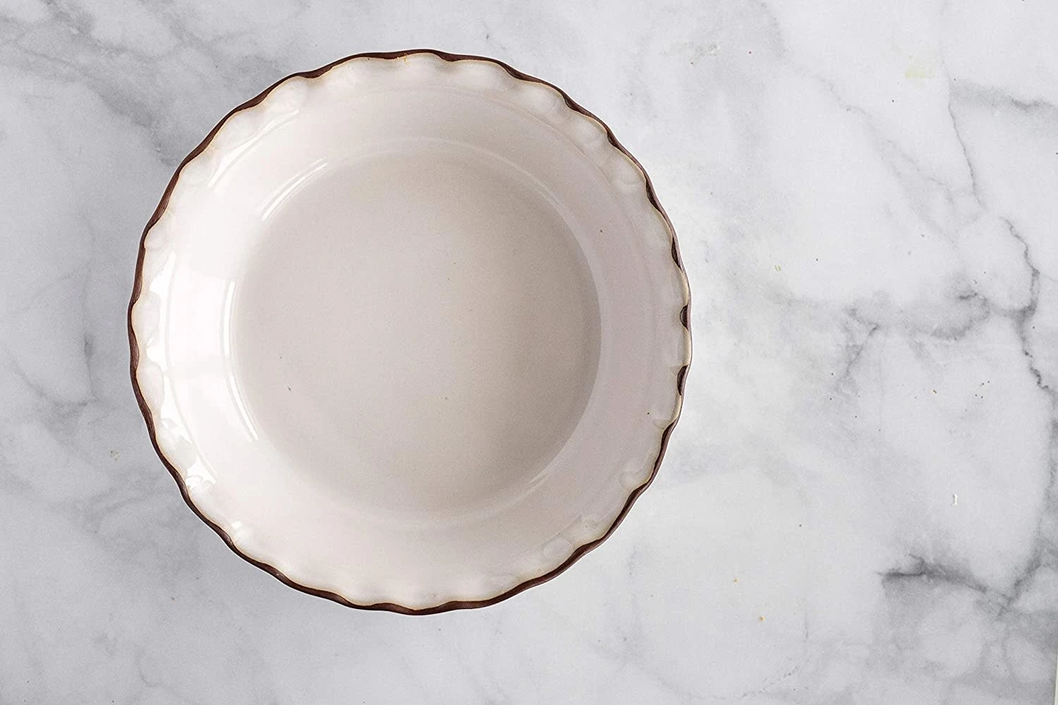 Jefferson Street Pie Dish, New England White Ceramic 3 Jefferson Street Pie Dish, New England White Ceramic