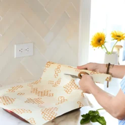 Bee's Wrap Roll, 14 X 52 11 Bee's Wrap Roll, 14 X 52 -Home Kitchen image 270