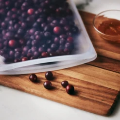 Stasher Silicone Reusable 1/2 Gallon Bag: Clear -Home Kitchen image 339