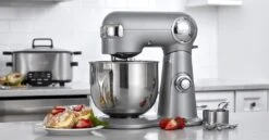 Cuisinart 5.5-quart Stand Mixer, Silver Lining
